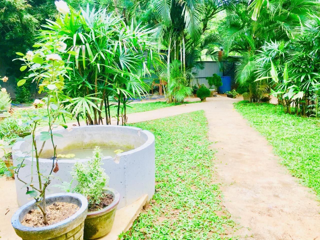Sea Breeze Garden Otel Tangalle Dış mekan fotoğraf